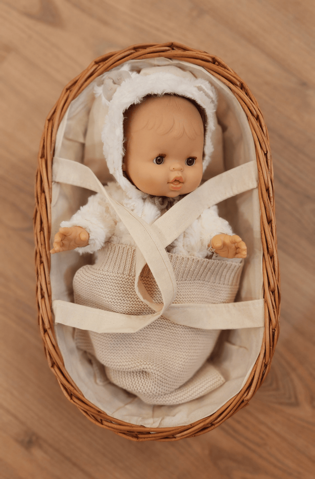 Wicker Carry Cot - kateinglishdesigns